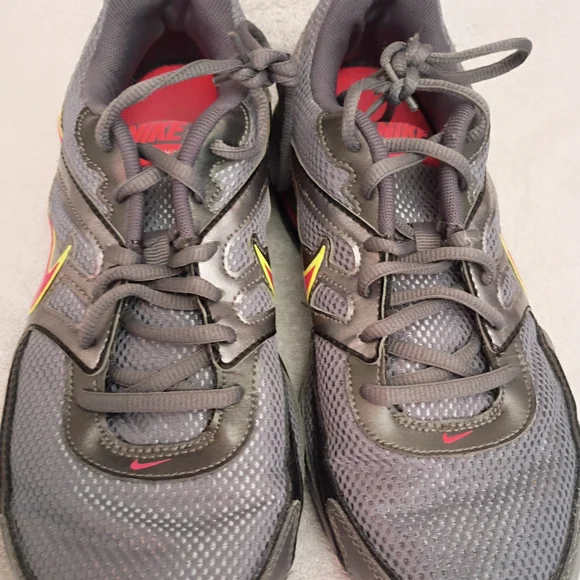 Nike Gray and Red Athletic Shoes - Picture 3 of 6
